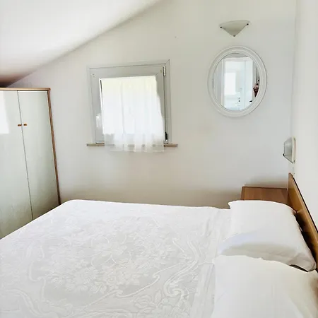 Attico Vista Mare Con 2 Da Letto -residence Azzurro-g * Габичче-Маре