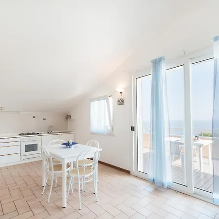 Attico Vista Mare Con 2 Da Letto -residence Azzurro-g Gabicce Mare