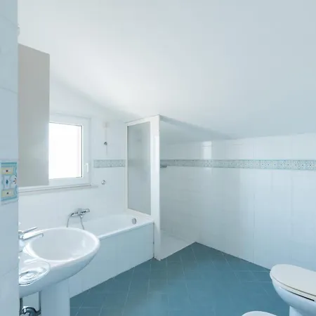 Attico Vista Mare Con 2 Da Letto -residence Azzurro-g