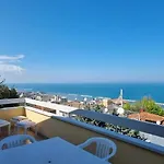 Attico Vista Mare Con 2 Da Letto -residence Azzurro-g Gabicce Mare