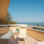 Attico Vista Mare Con 2 Da Letto -residence Azzurro-g * Gabicce Mare